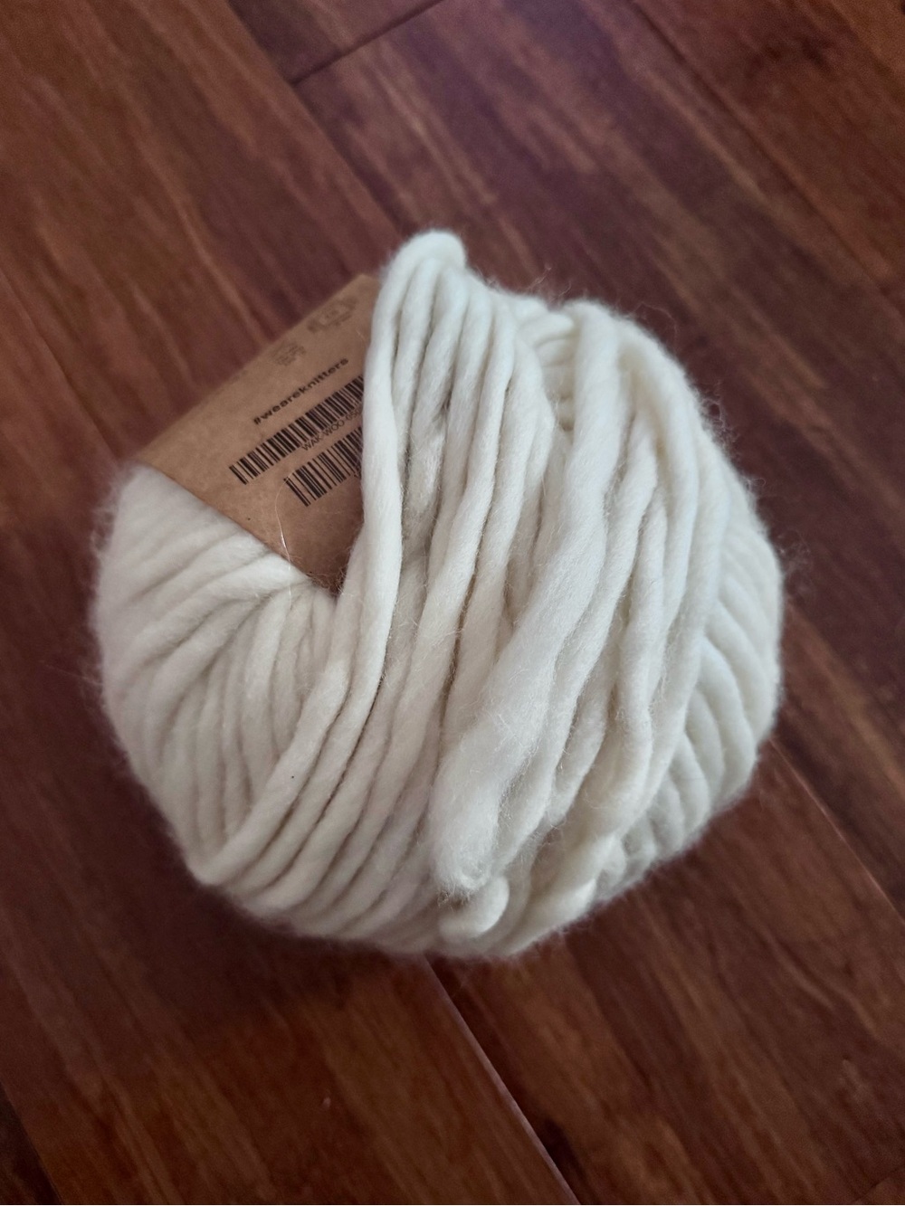 NWT We Are Knitters Cream Wool Bulky Chunky 10mm Yarn Ball Soft White Skein 7oz - Picture 3 of 5